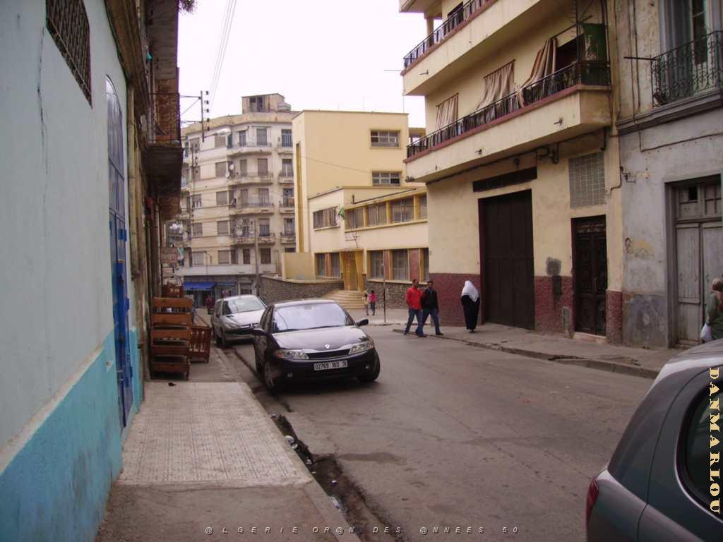 ORAN ECOLE BERTHELOT L ENTREE.JPG